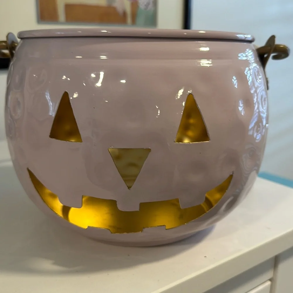 Halloween Mortar & Bone NWT Hammered Metal Jack-O'-Lantern Pink Pumpkin Pail - Picture 7 of 8